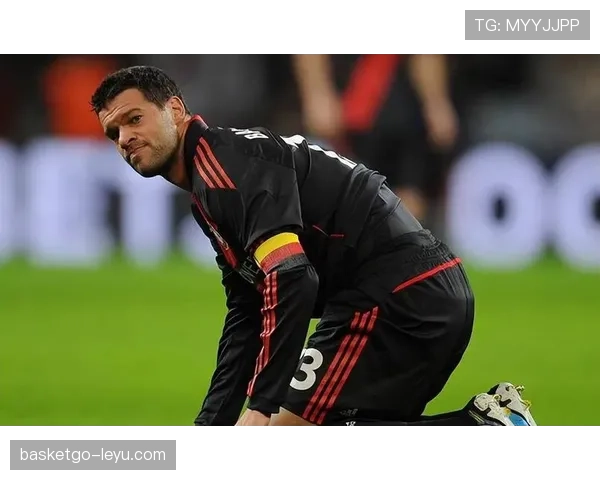 勒沃库森点球英雄灵光闪现，助球队稳步迈向冠军