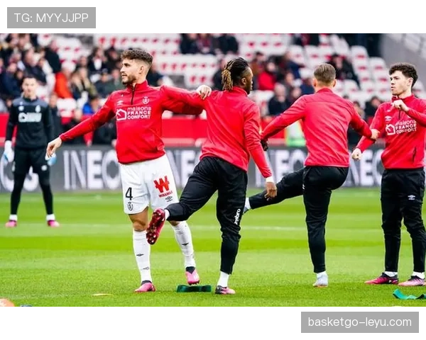 诺丁汉森林战术革新显成效，强势逆转冲击英超佳绩