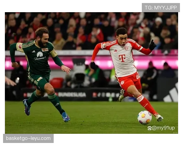 拜仁慕尼黑进攻火力全开，状态回暖成焦点