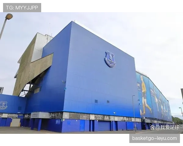 弗赖堡夏窗引援发力，剑指再创佳绩