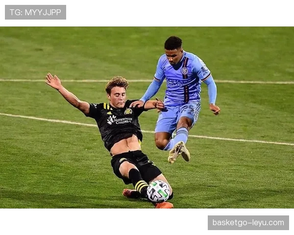 拉斯穆斯·霍伊伦表现稳健，助球队斩获英超关键胜利